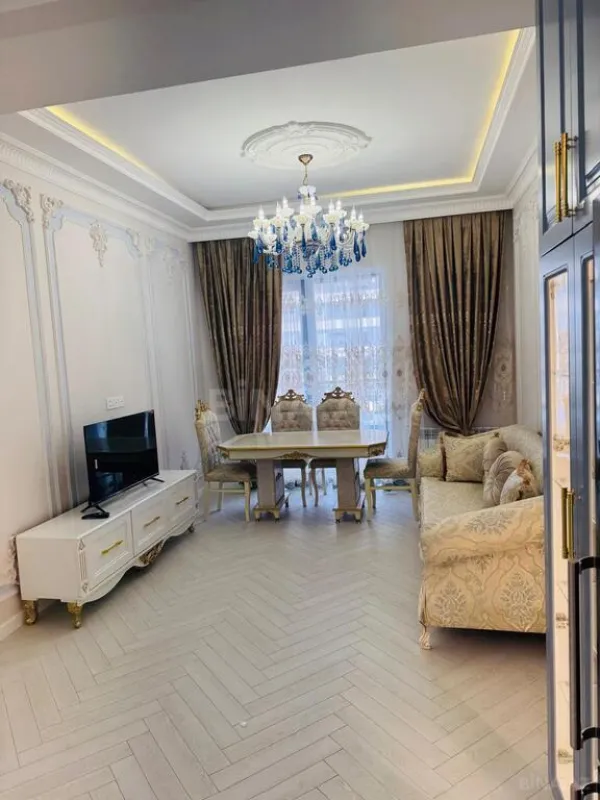 Satılır 2 otaqlı mənzil 65 m²