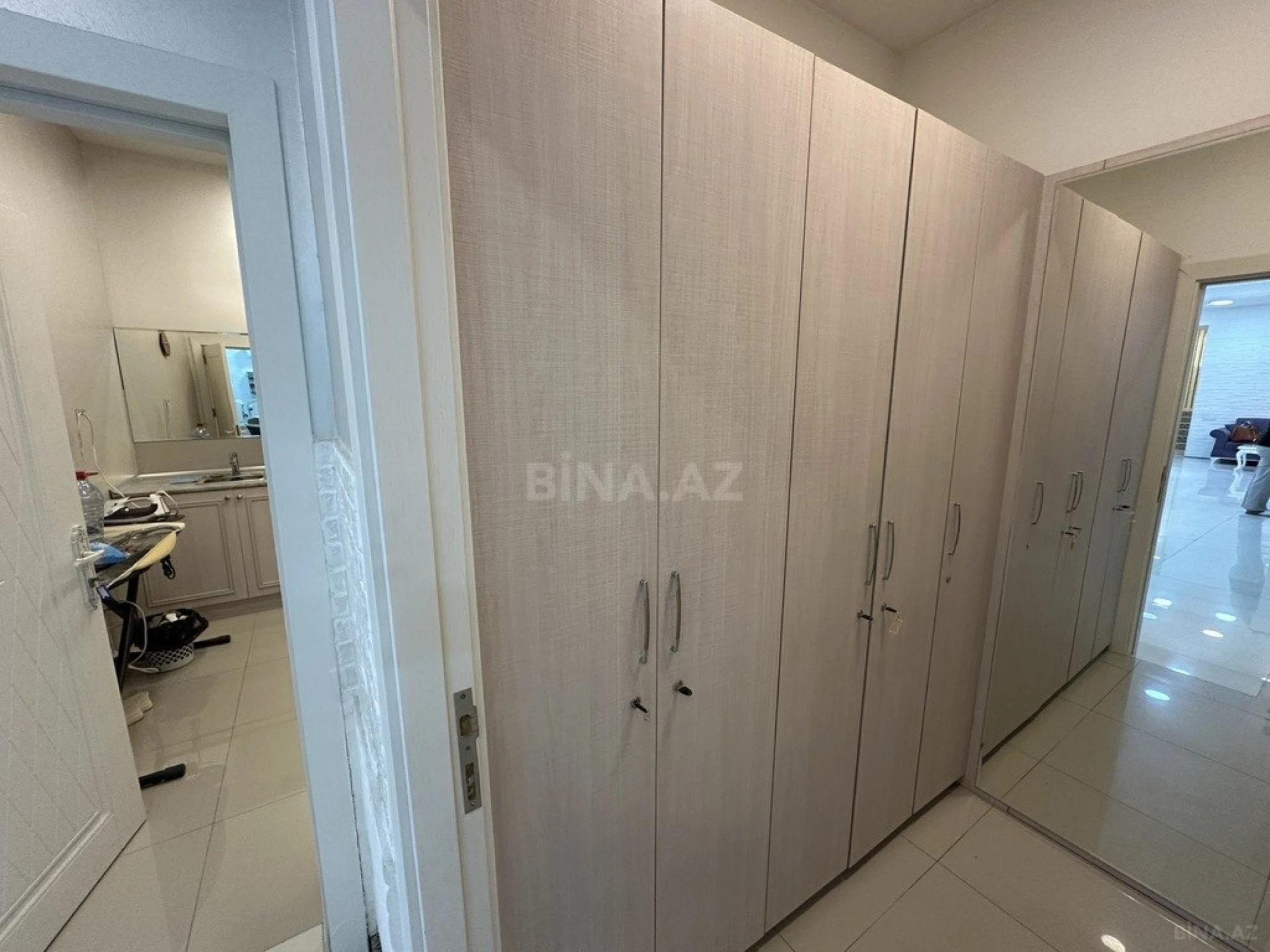 Satılır obyekt 200 m²