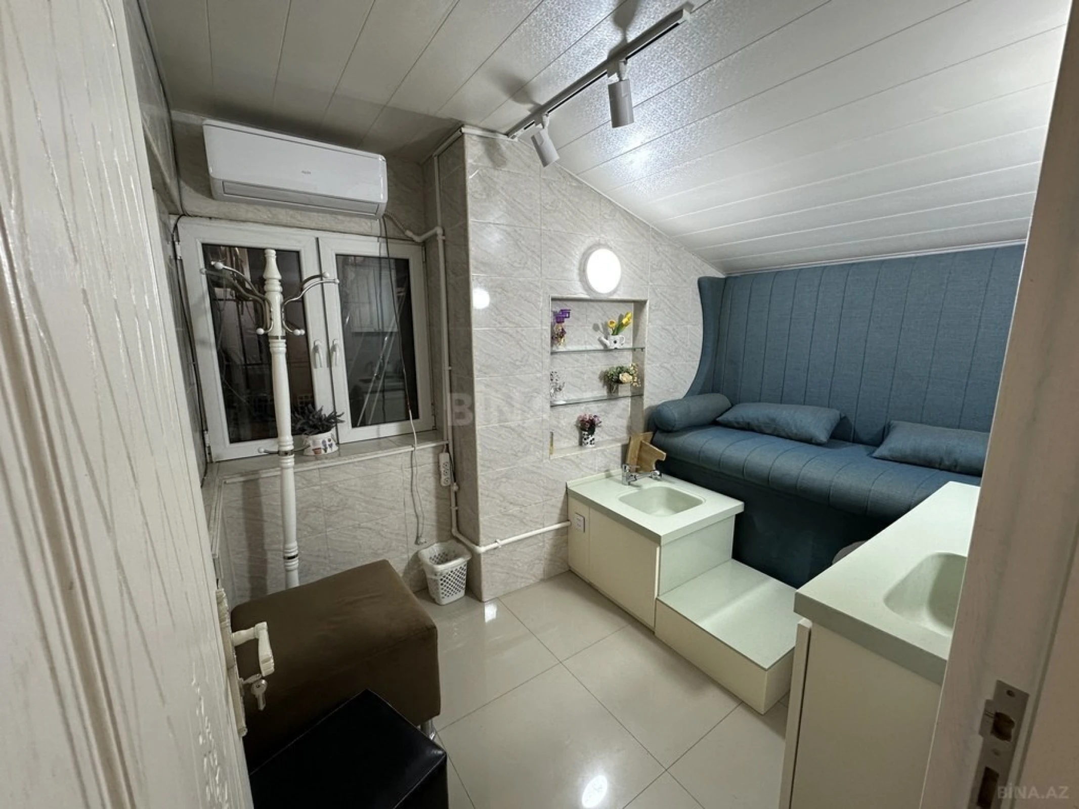 Satılır obyekt 200 m²