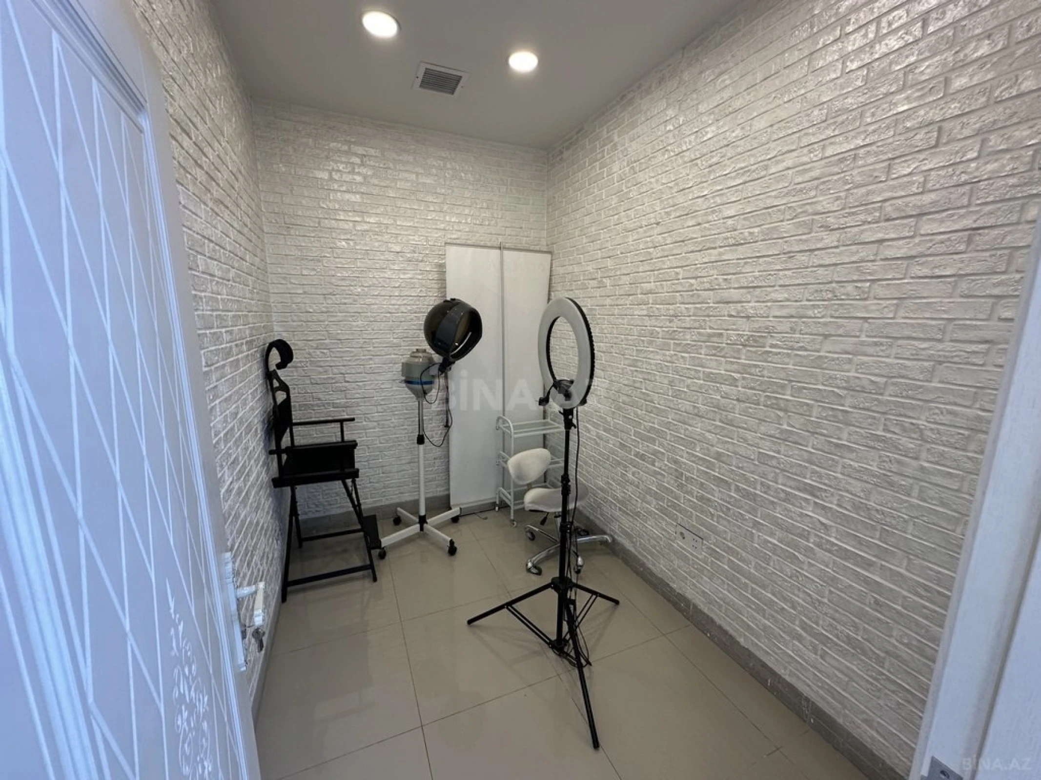 Satılır obyekt 200 m²