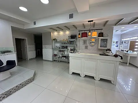 Satılır obyekt 200 m²