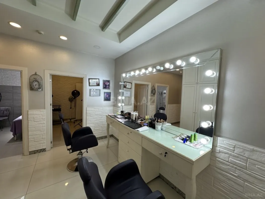 Satılır obyekt 200 m²