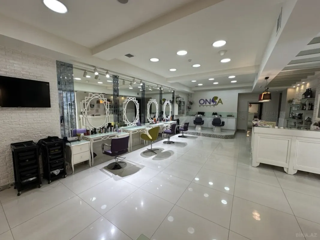 Satılır obyekt 200 m²