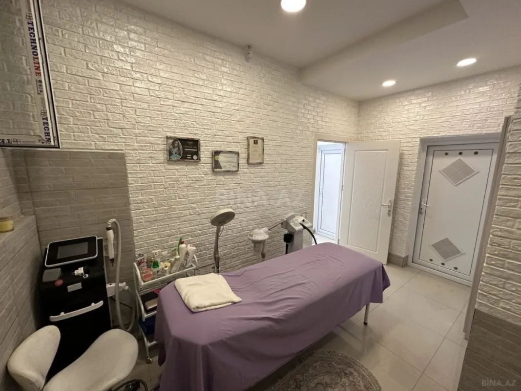 Satılır obyekt 200 m²