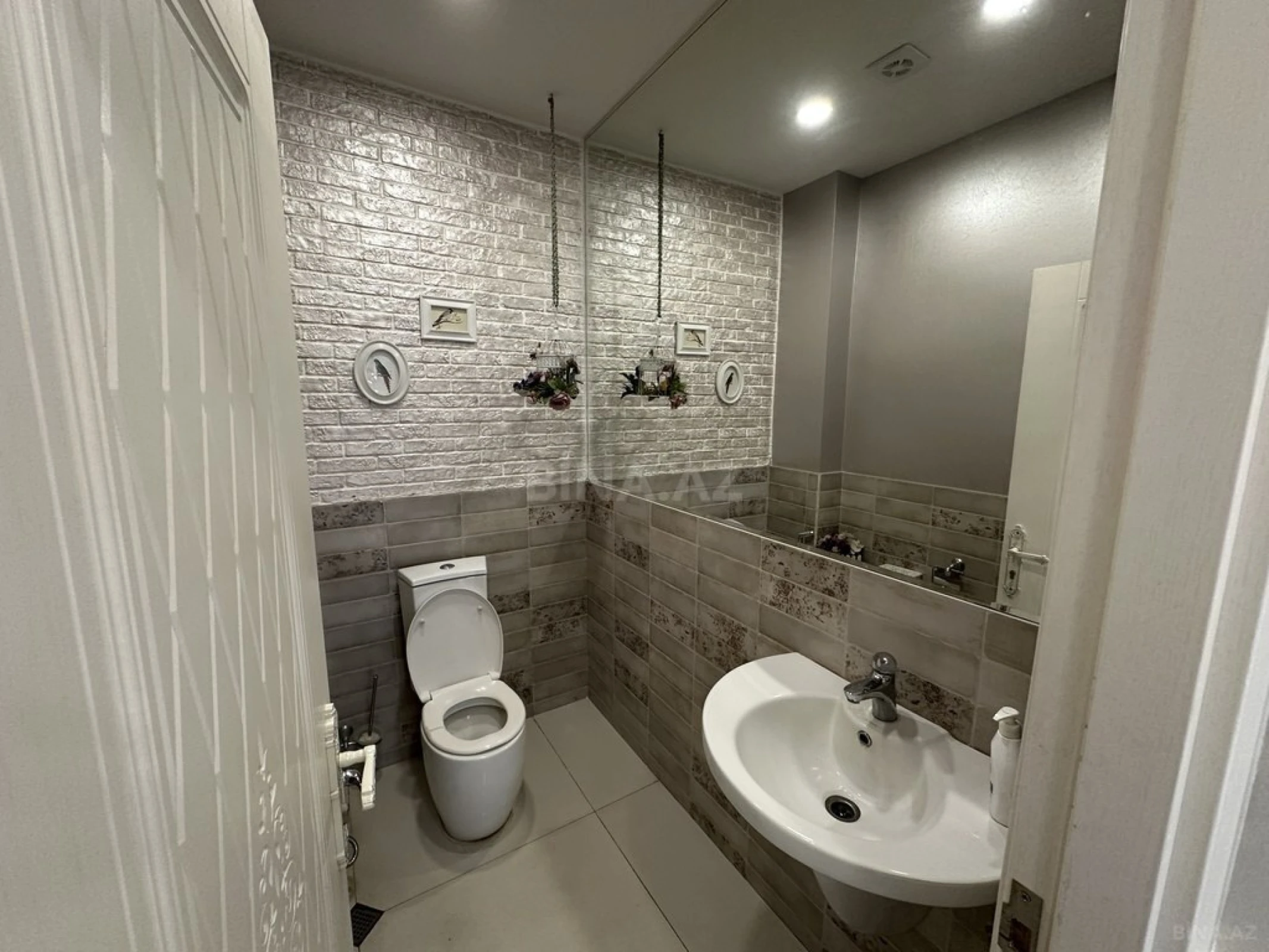 Satılır obyekt 200 m²