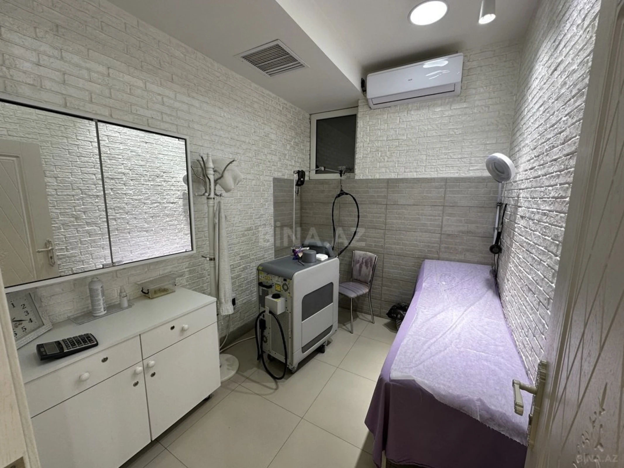 Satılır obyekt 200 m²