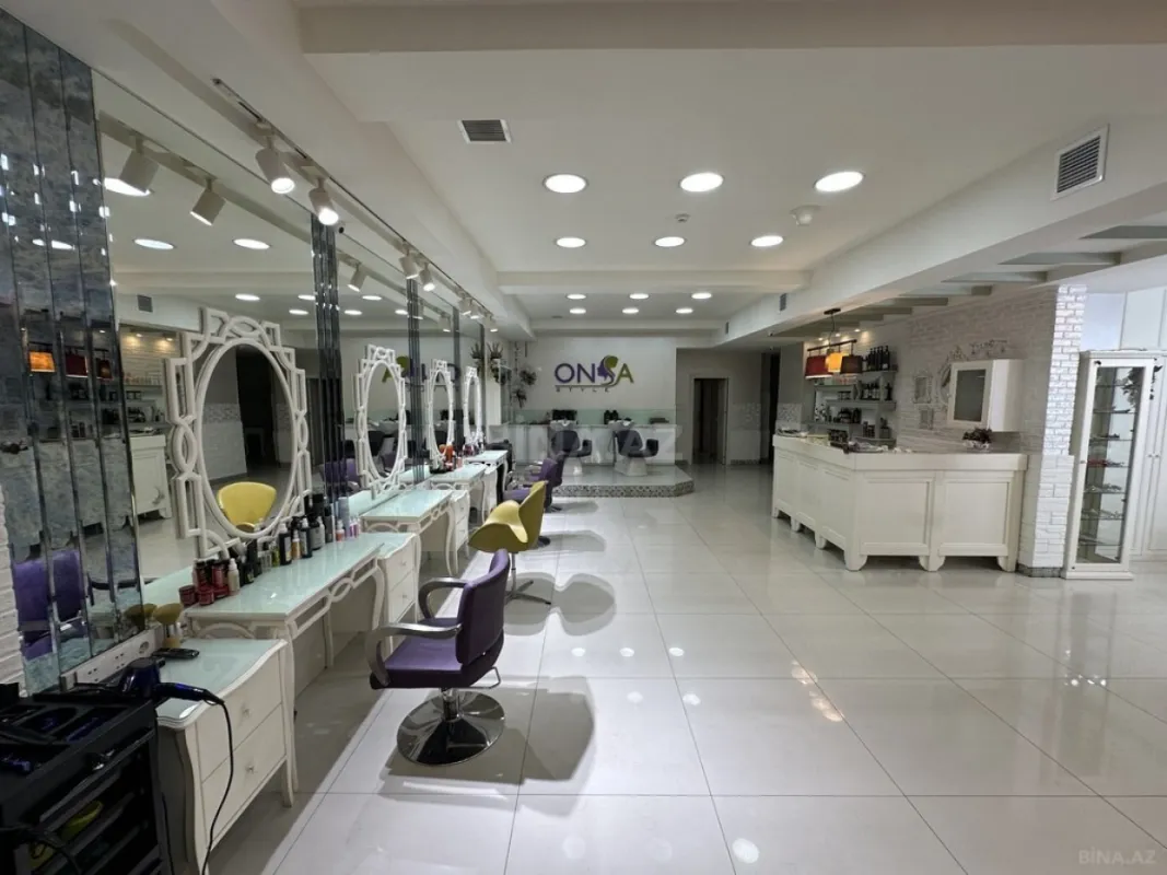 Satılır obyekt 200 m²