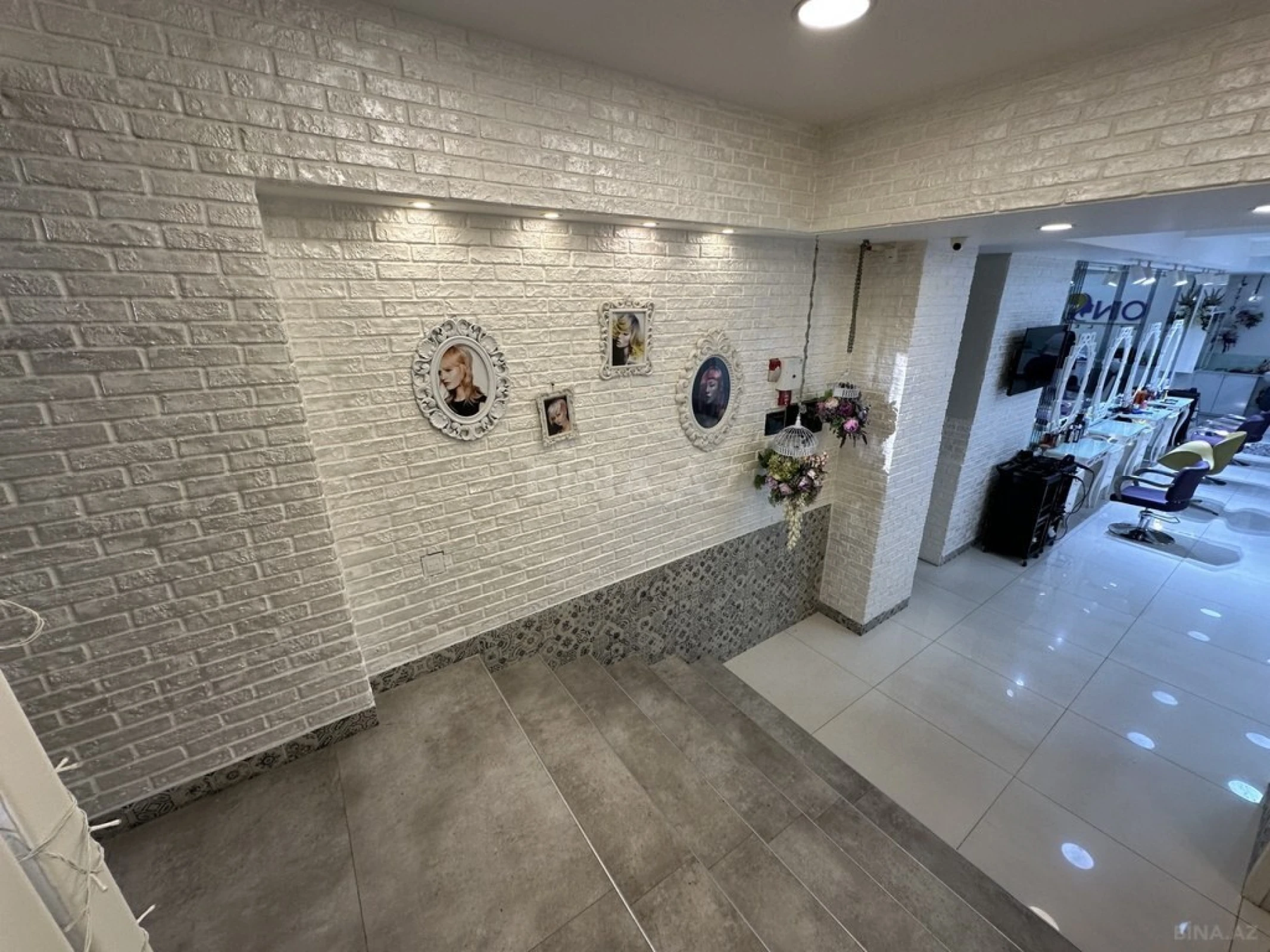 Satılır obyekt 200 m²