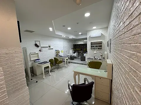 Satılır obyekt 200 m²