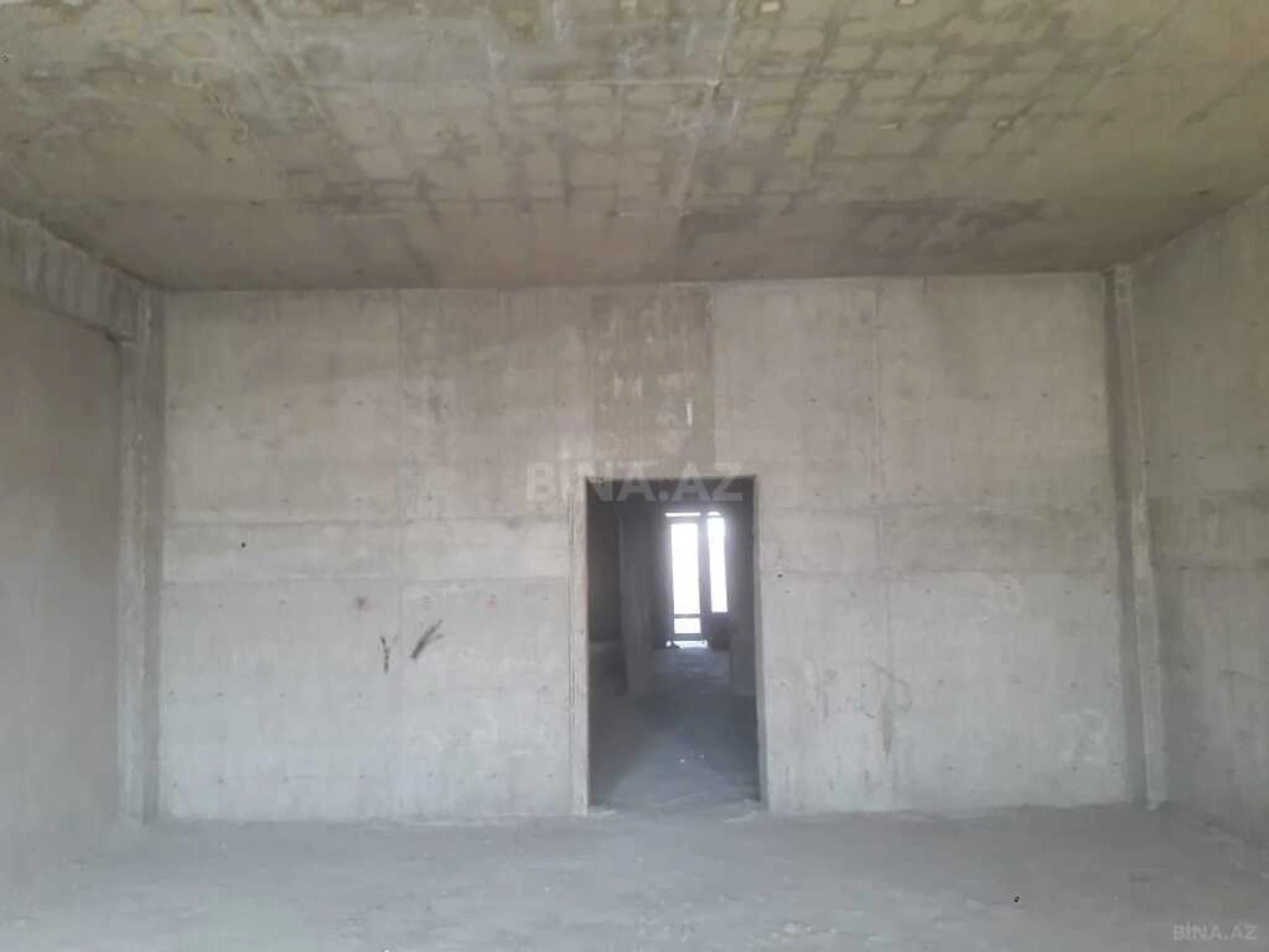 Satılır 3 otaqlı mənzil 189 m²