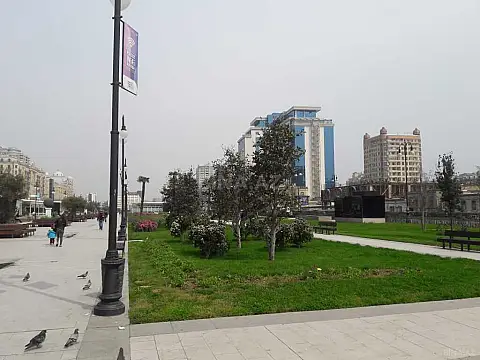 Satılır 3 otaqlı mənzil 189 m²