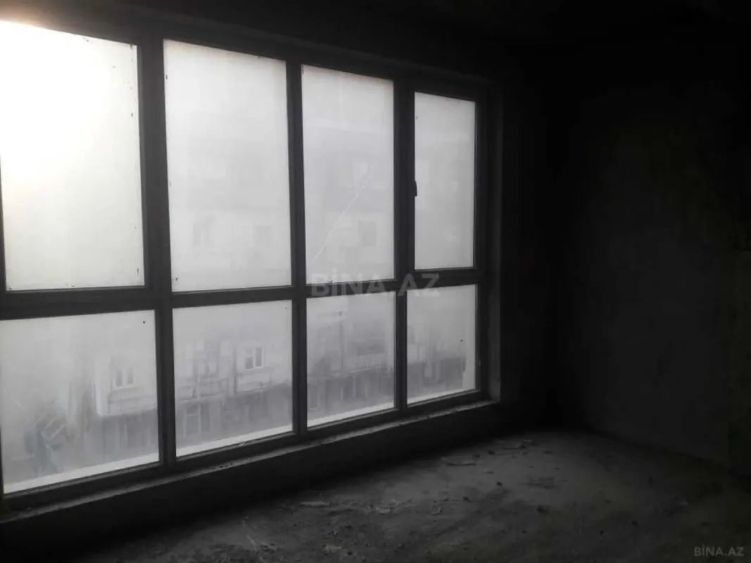 Satılır 3 otaqlı mənzil 189 m²