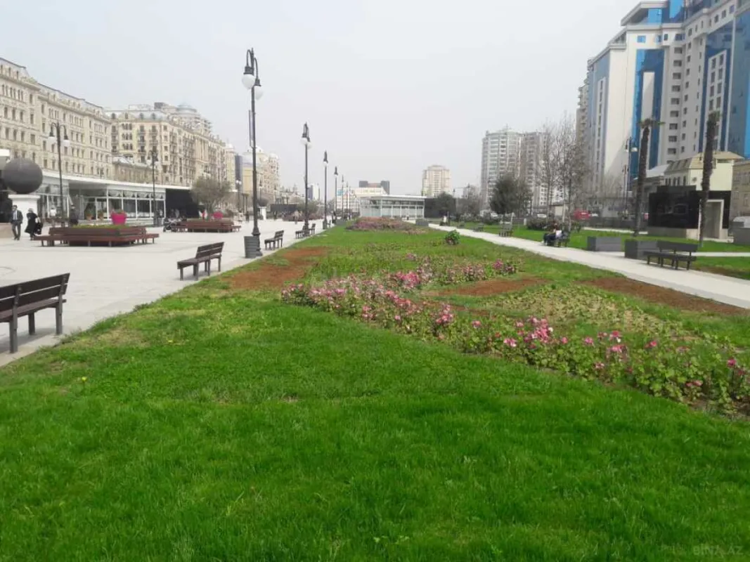 Satılır 3 otaqlı mənzil 189 m²