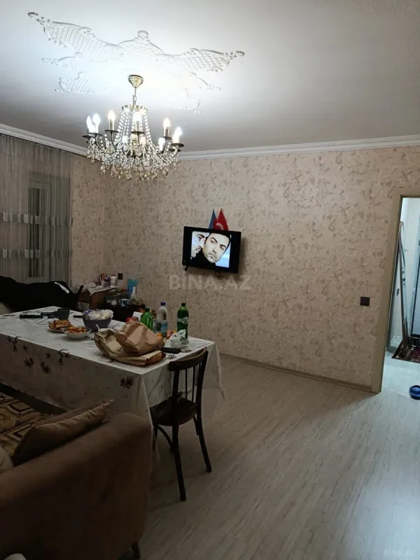 Satılır 4 otaqlı mənzil 105 m²