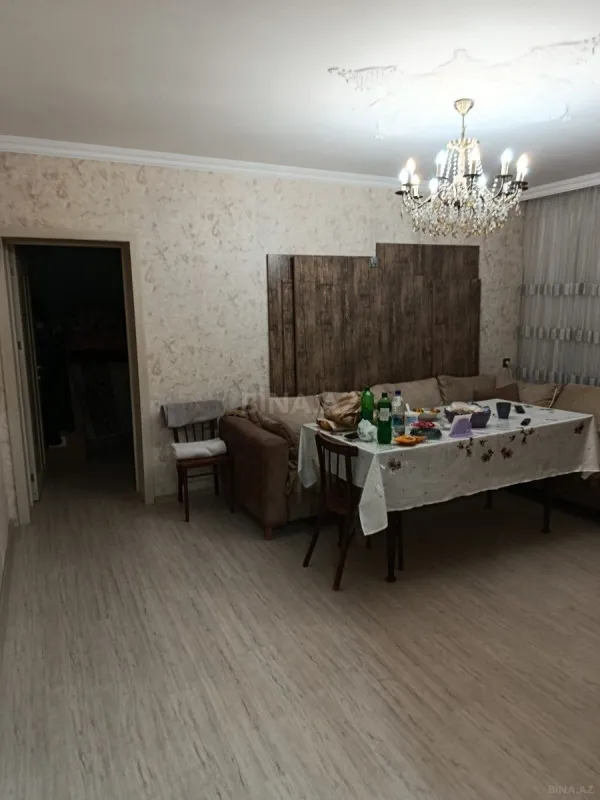 Satılır 4 otaqlı mənzil 105 m²