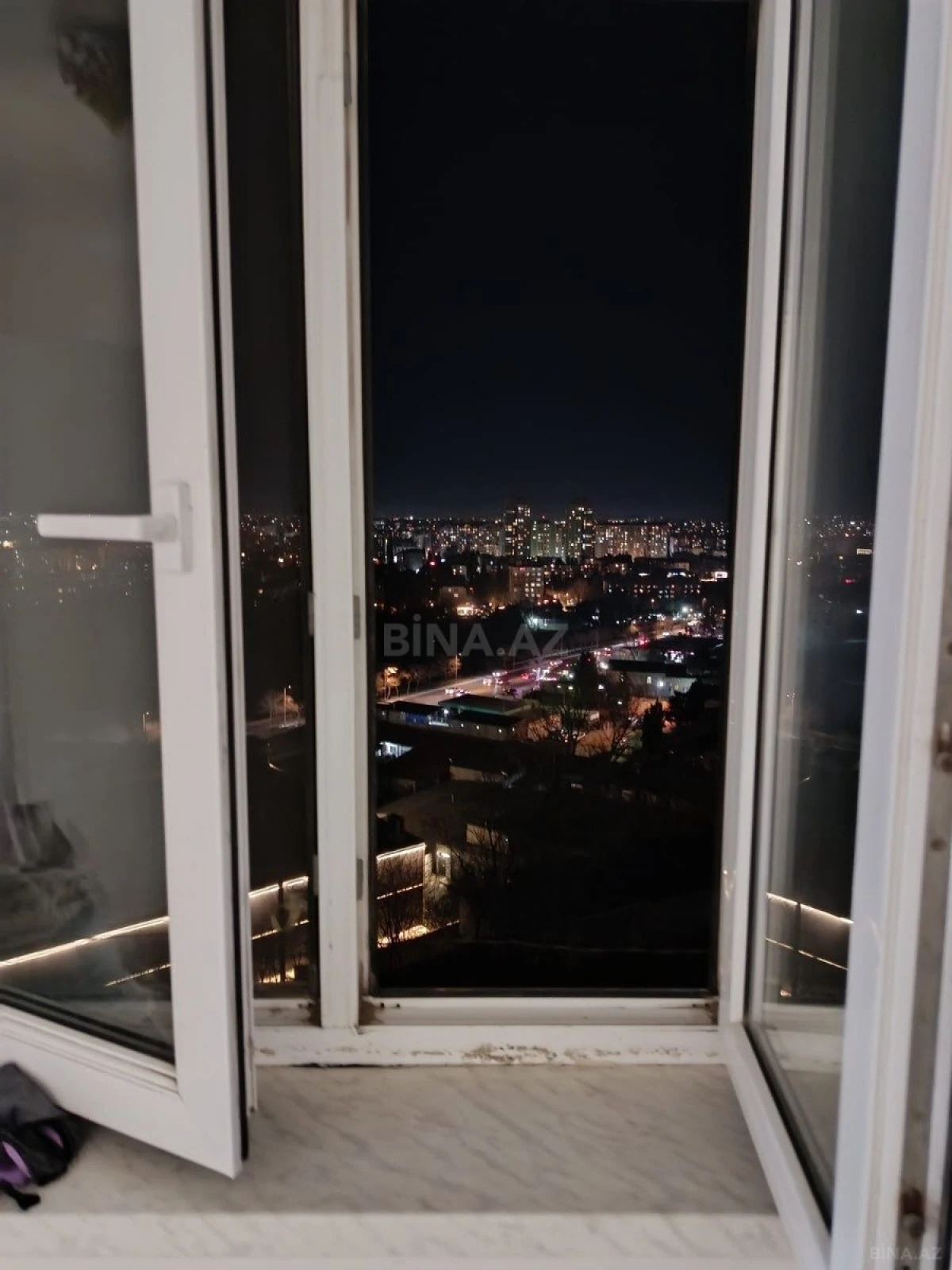 Satılır 4 otaqlı mənzil 105 m²