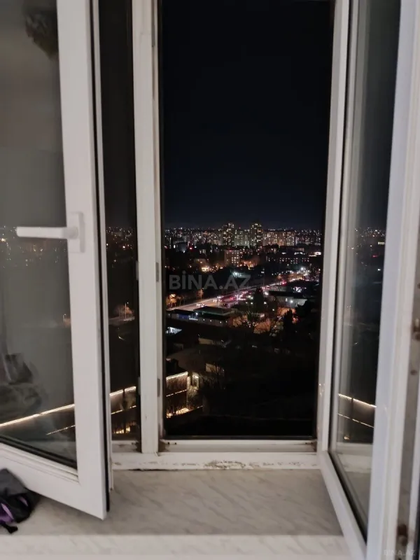 Satılır 4 otaqlı mənzil 105 m²