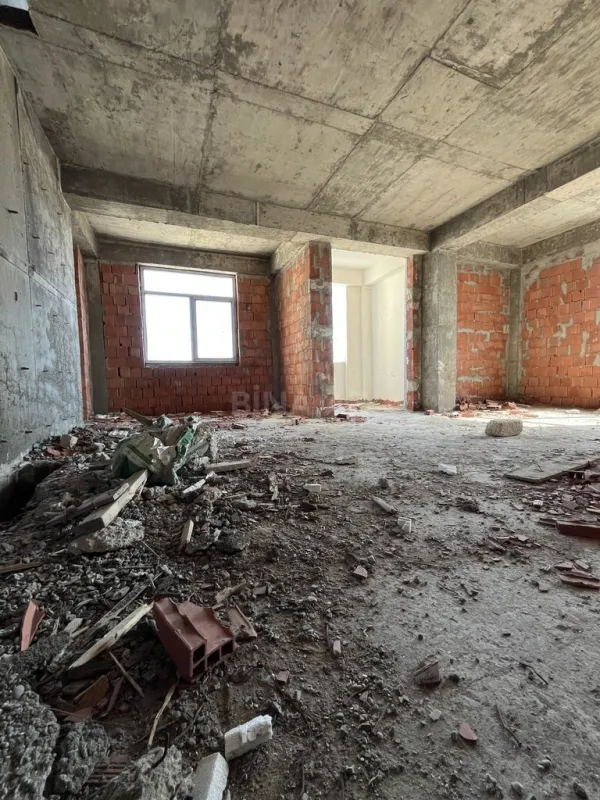 Satılır 1 otaqlı mənzil 71 m²