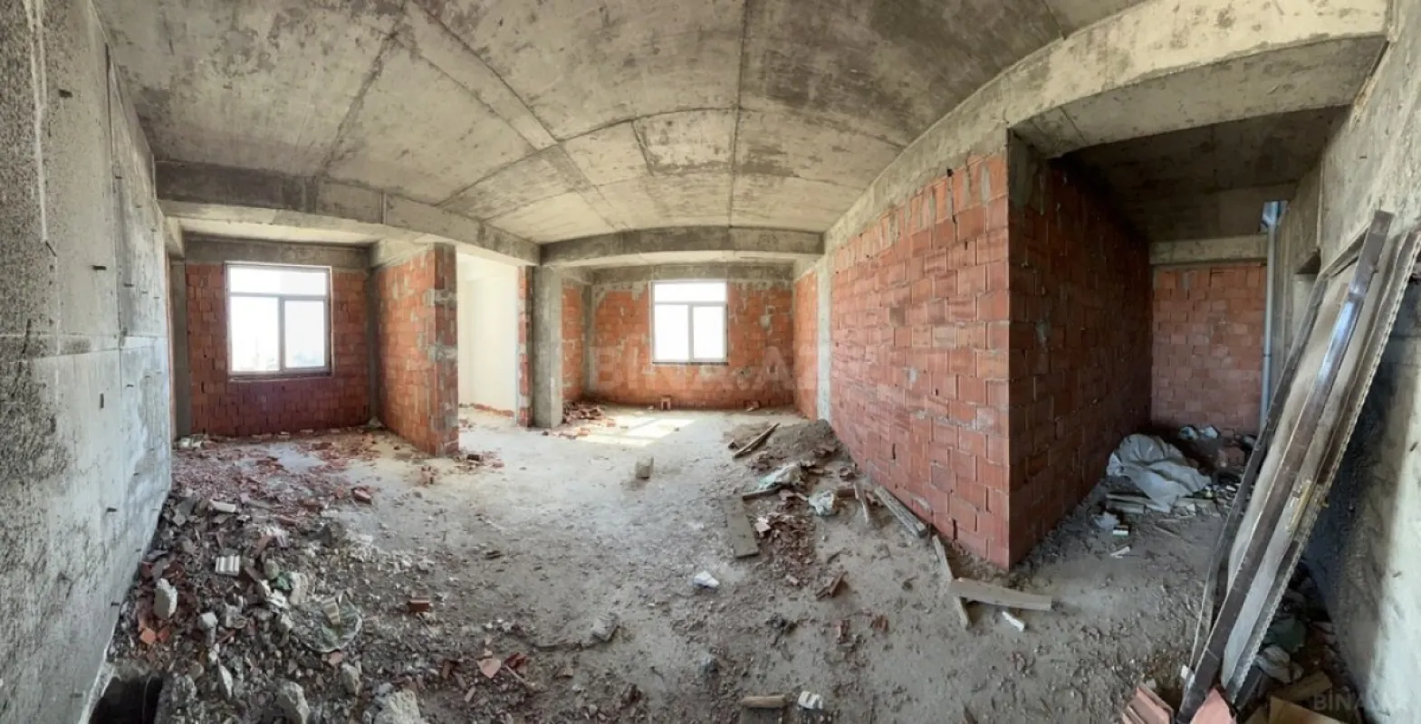 Satılır 1 otaqlı mənzil 71 m²