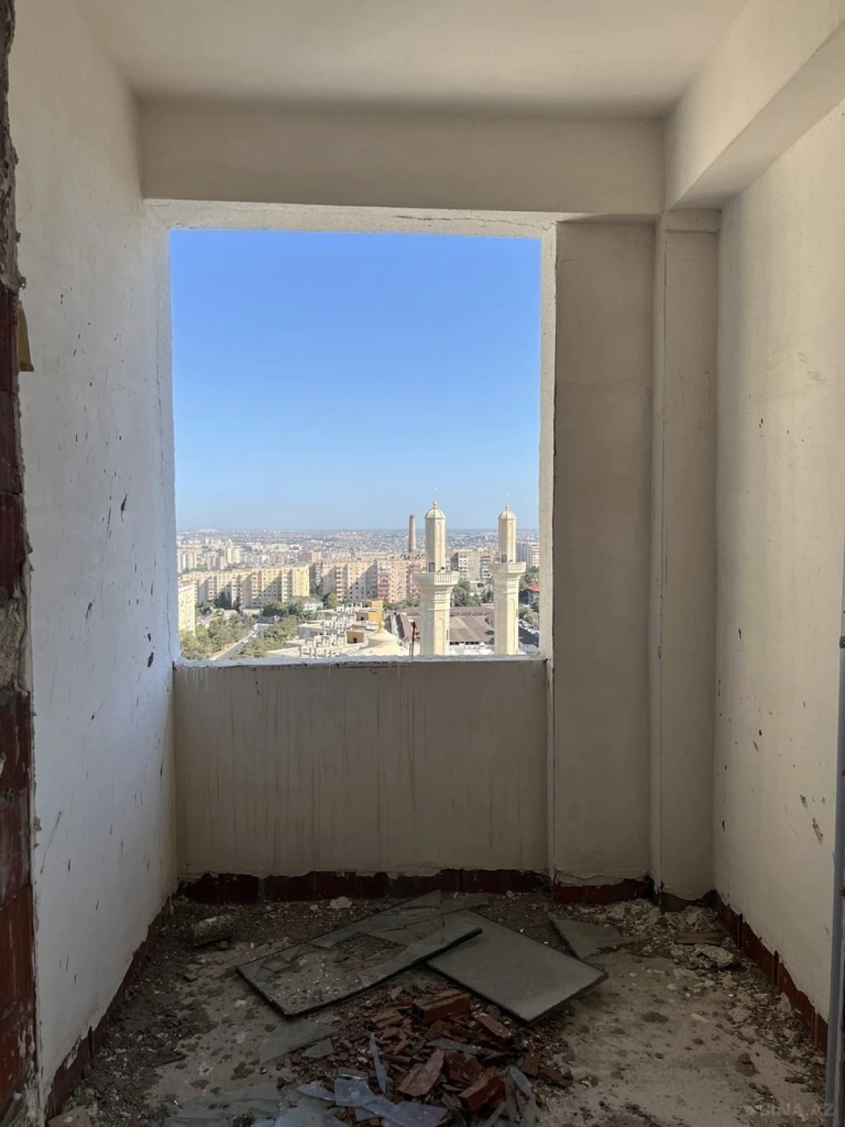 Satılır 1 otaqlı mənzil 71 m²