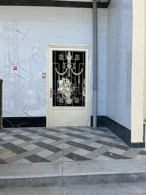 Satılır 1 otaqlı mənzil 71 m²