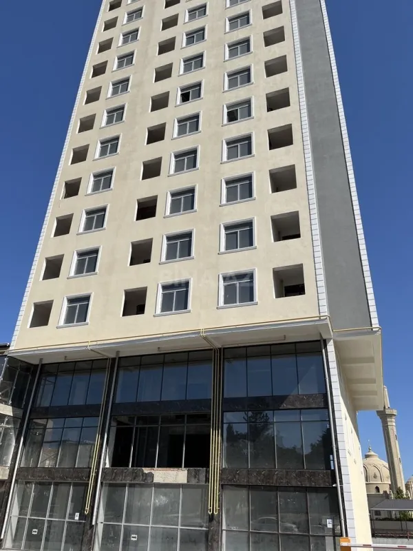 Satılır 1 otaqlı mənzil 71 m²
