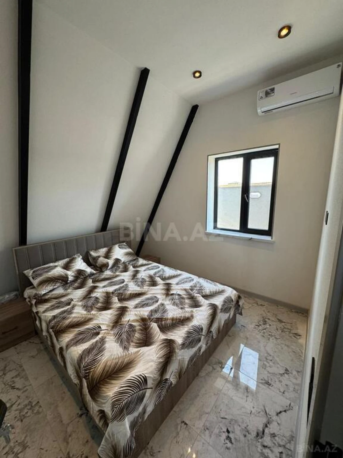 Kirayə verilir 4 otaqlı həyət evi 200 m²