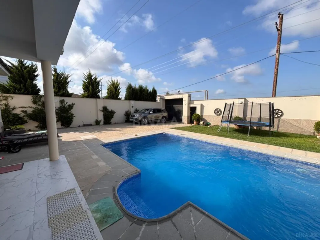 Satılır 5 otaqlı həyət evi 265 m²