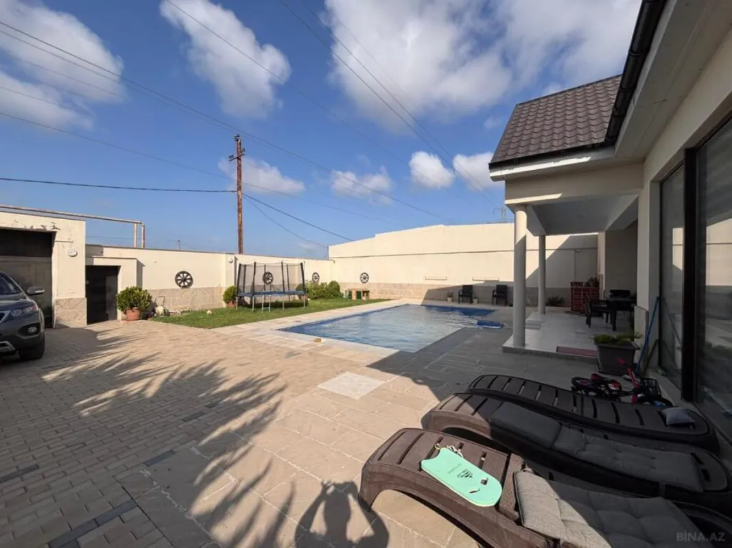 Satılır 5 otaqlı həyət evi 265 m²