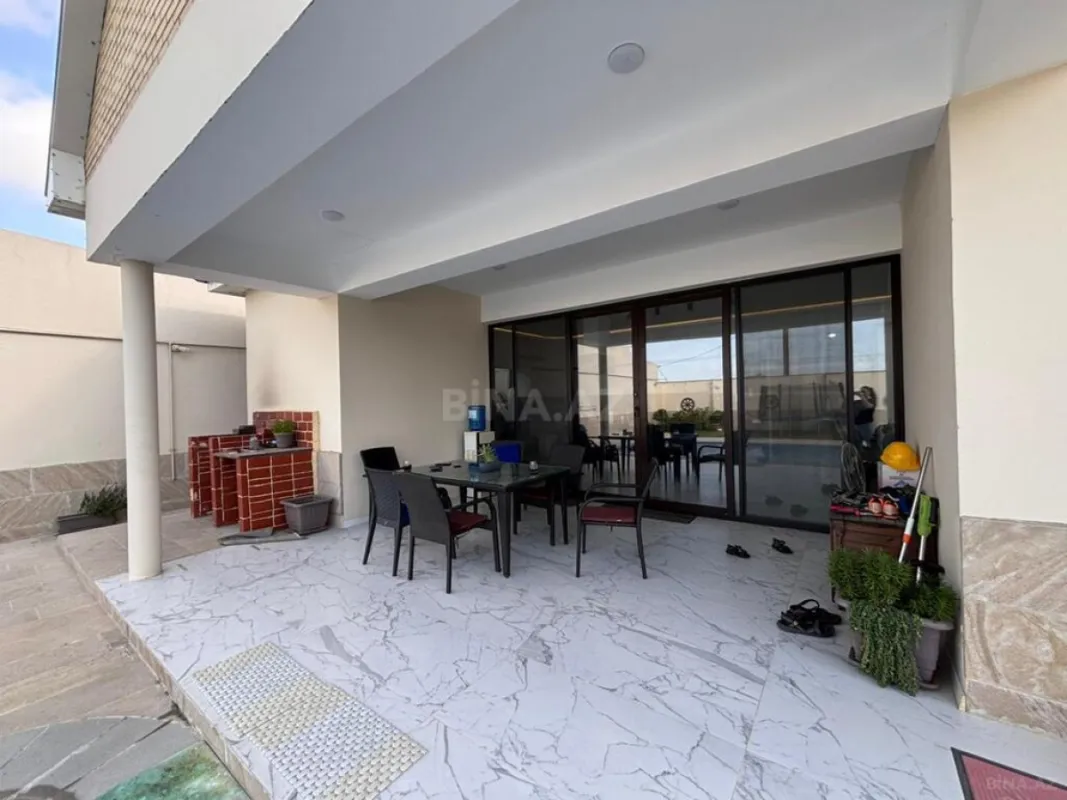 Satılır 5 otaqlı həyət evi 265 m²