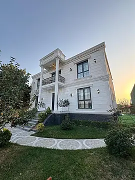 Satılır 5 otaqlı həyət evi 320 m²