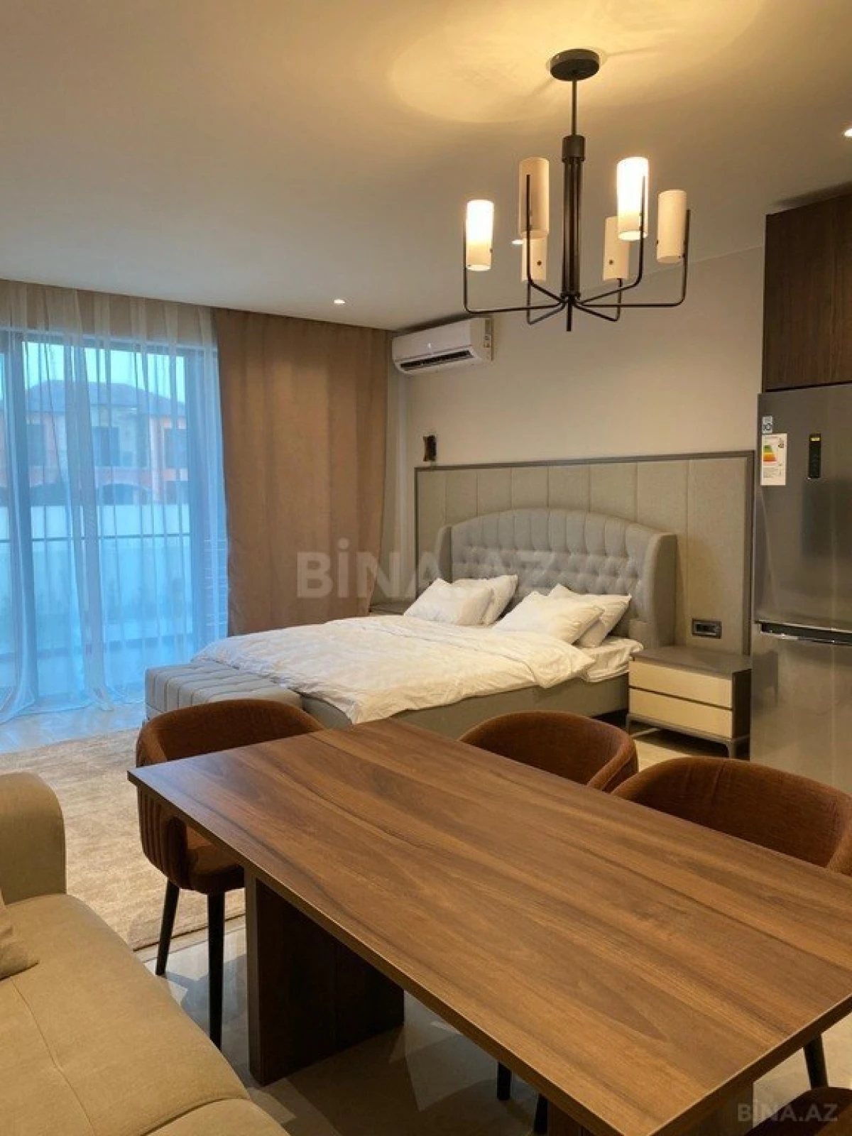 Satılır 1 otaqlı mənzil 57 m²