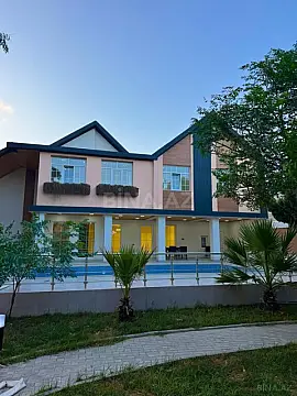 Satılır 5 otaqlı həyət evi 273 m²
