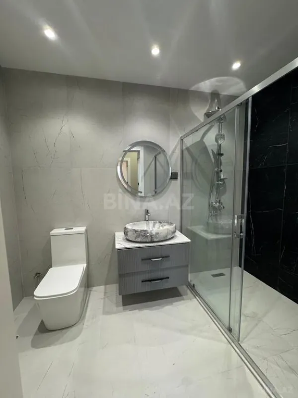 Satılır 5 otaqlı həyət evi 273 m²