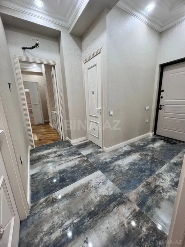 Satılır 3 otaqlı mənzil 96 m²