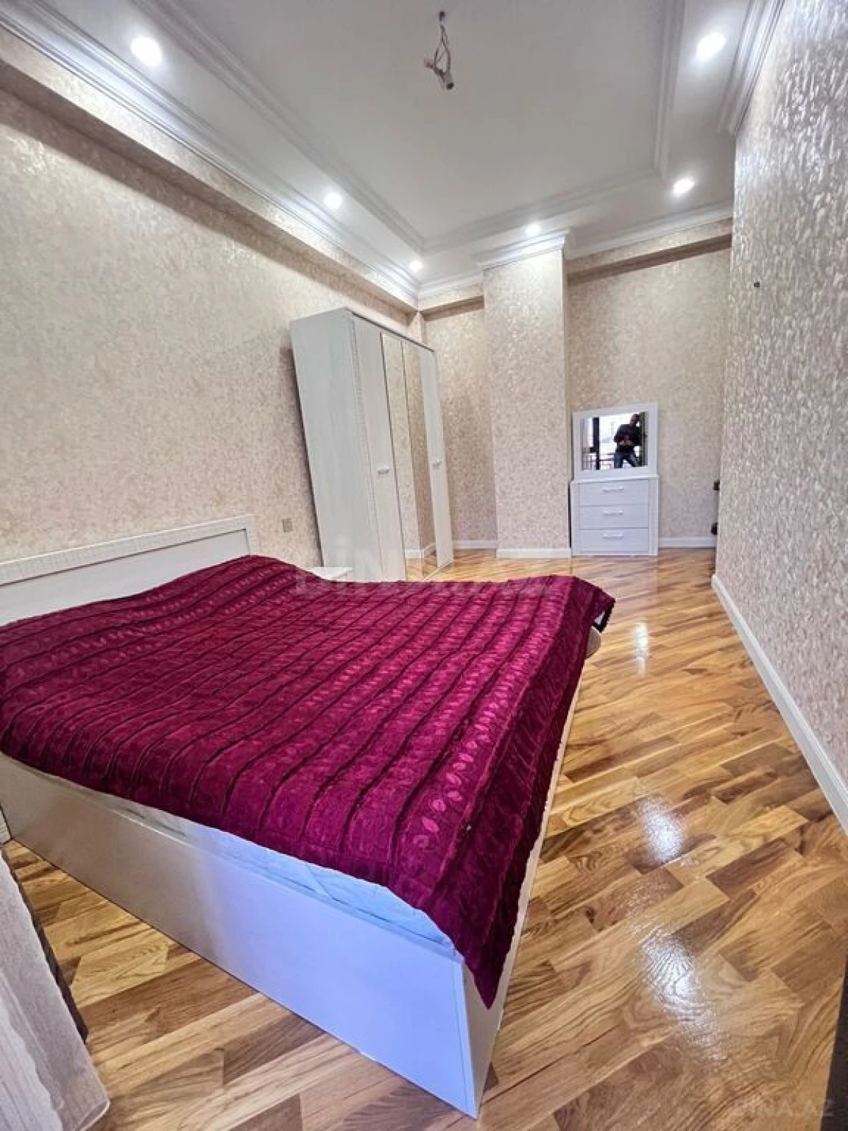 Satılır 3 otaqlı mənzil 96 m²