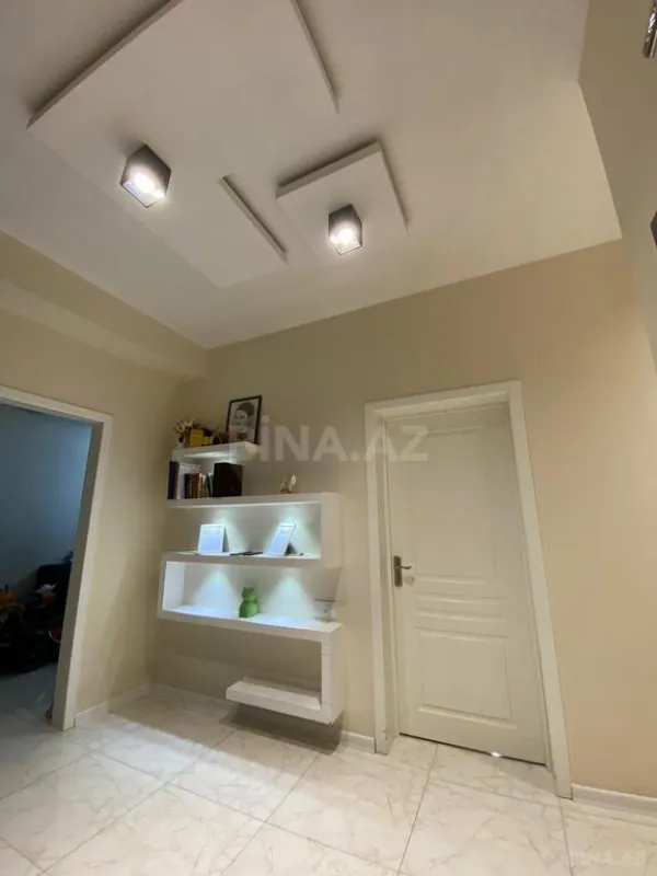 Satılır 2 otaqlı mənzil 90 m²