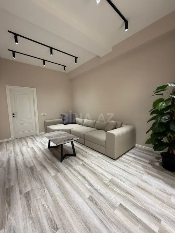 Kirayə verilir 2 otaqlı mənzil 100 m²