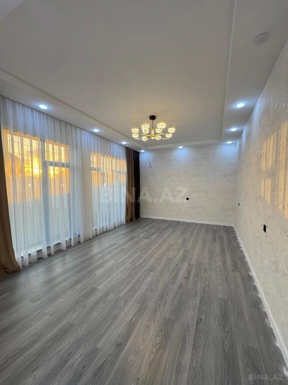 Satılır 4 otaqlı həyət evi 190 m²