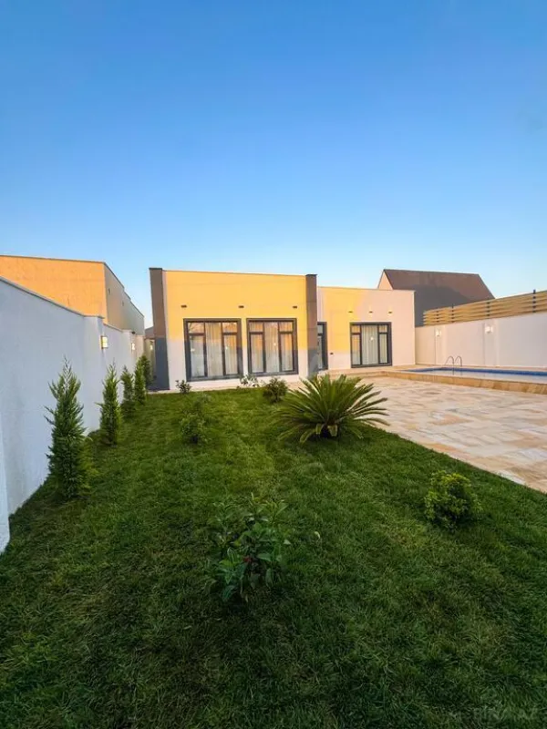 Satılır 4 otaqlı həyət evi 190 m²