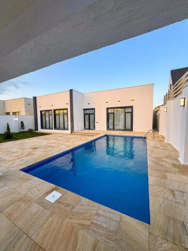 Satılır 4 otaqlı həyət evi 190 m²