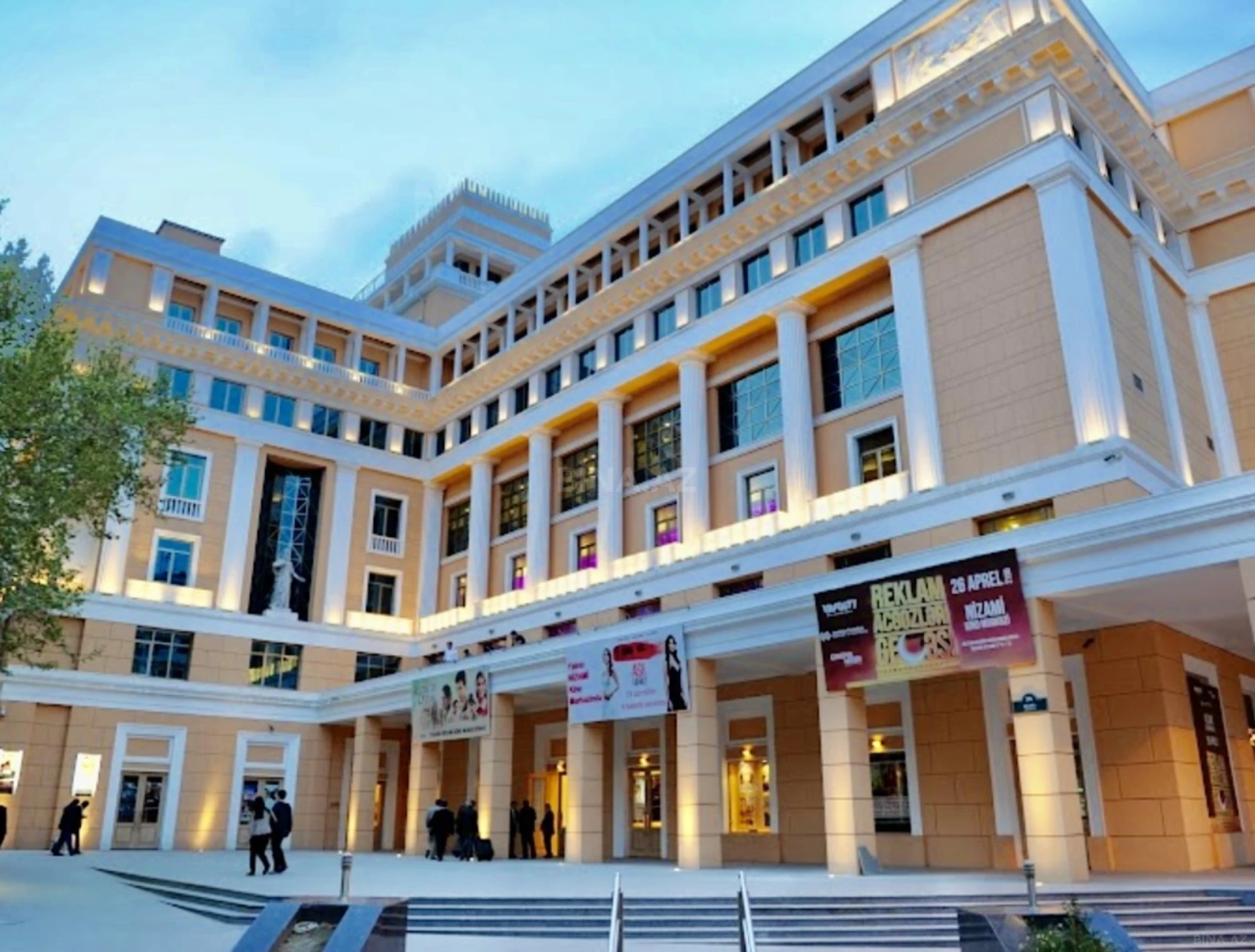 Kirayə verilir 6 otaqlı ofis 270 m²