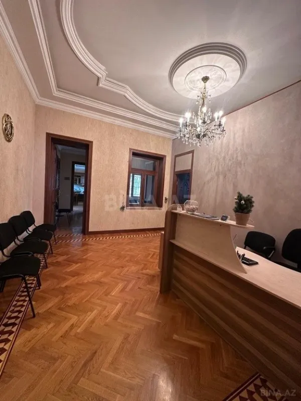 Kirayə verilir 6 otaqlı ofis 270 m²