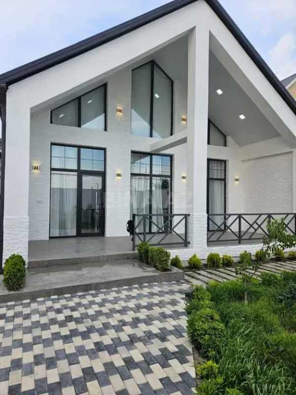 Satılır 4 otaqlı həyət evi 135 m²