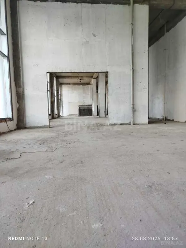 Satılır obyekt 1100 m²