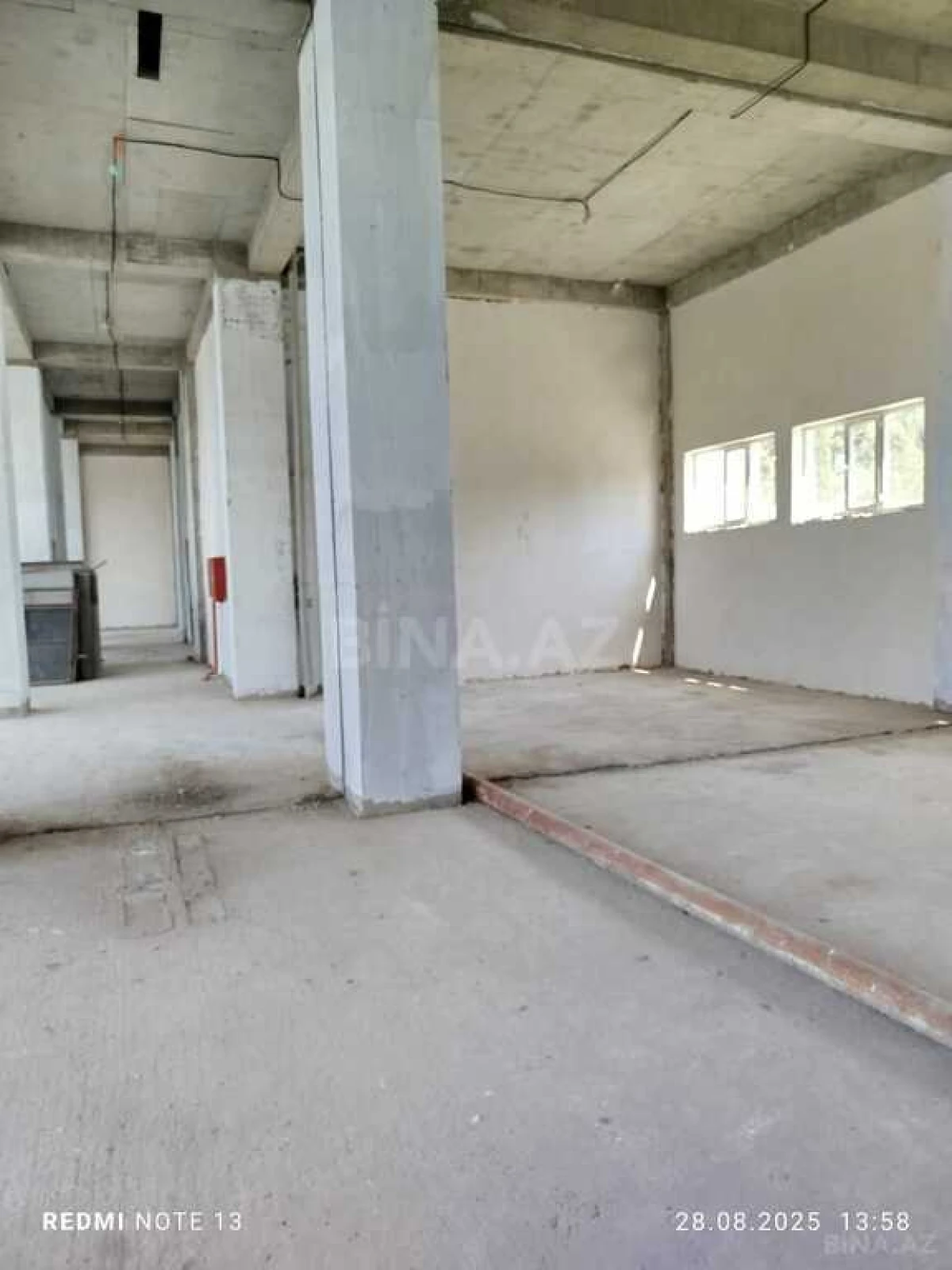 Satılır obyekt 1100 m²