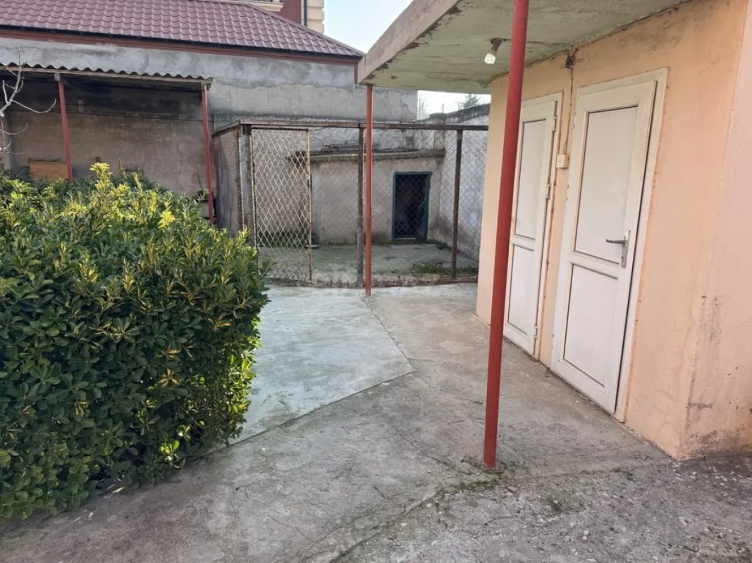 Satılır 7 otaqlı həyət evi 190 m²