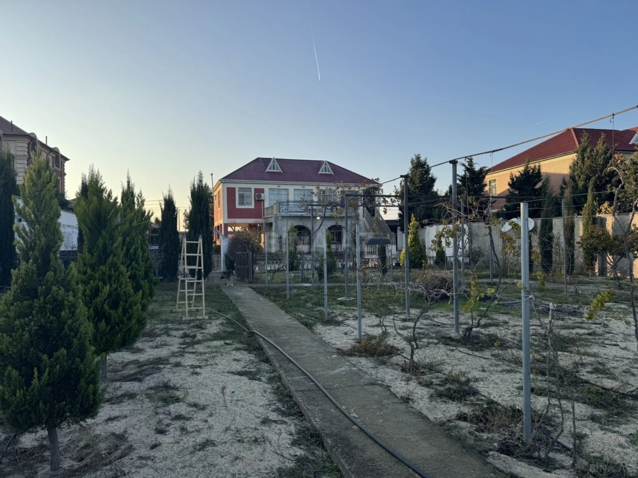 Satılır 7 otaqlı həyət evi 190 m²