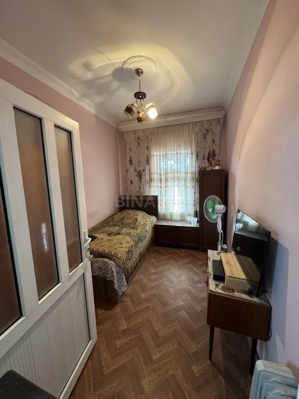 Satılır 7 otaqlı həyət evi 190 m²