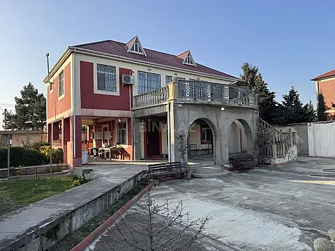 Satılır 7 otaqlı həyət evi 190 m²